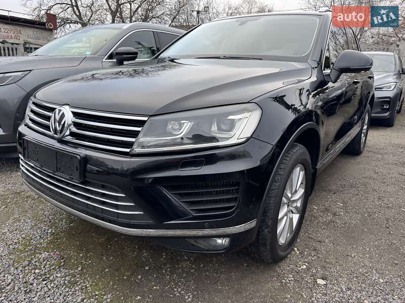 Внедорожник / Кроссовер Volkswagen Touareg 2017 в Тернополе