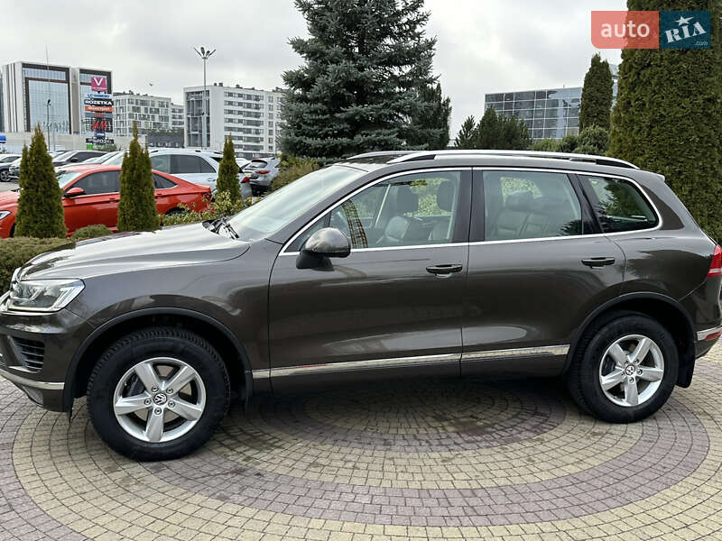 Позашляховик / Кросовер Volkswagen Touareg 2016 в Львові