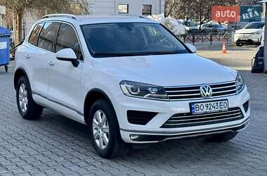 Позашляховик / Кросовер Volkswagen Touareg 2015 в Одесі