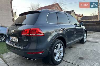 Внедорожник / Кроссовер Volkswagen Touareg 2011 в Ивано-Франковске