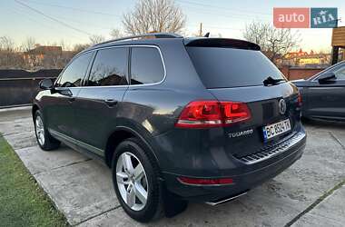 Внедорожник / Кроссовер Volkswagen Touareg 2011 в Ивано-Франковске