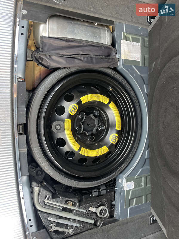 Внедорожник / Кроссовер Volkswagen Touareg 2007 в Ровно