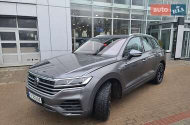 Внедорожник / Кроссовер Volkswagen Touareg 2020 в Киеве