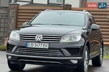 Позашляховик / Кросовер Volkswagen Touareg 2015 в Києві