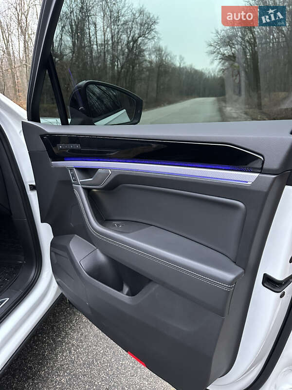 Внедорожник / Кроссовер Volkswagen Touareg 2019 в Белой Церкви