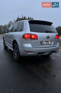 Внедорожник / Кроссовер Volkswagen Touareg 2006 в Ратным