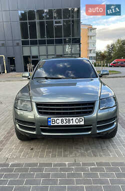 Позашляховик / Кросовер Volkswagen Touareg 2003 в Новояворівську