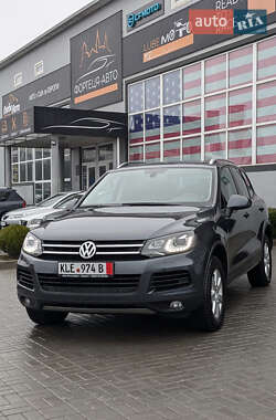 Позашляховик / Кросовер Volkswagen Touareg 2013 в Кам'янець-Подільському