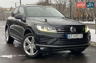 Внедорожник / Кроссовер Volkswagen Touareg 2015 в Калуше