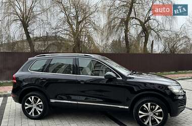 Внедорожник / Кроссовер Volkswagen Touareg 2014 в Ивано-Франковске