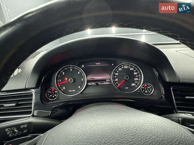 Позашляховик / Кросовер Volkswagen Touareg 2014 в Коломиї