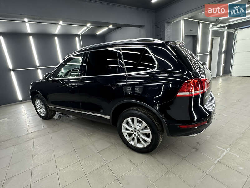 Позашляховик / Кросовер Volkswagen Touareg 2014 в Коломиї