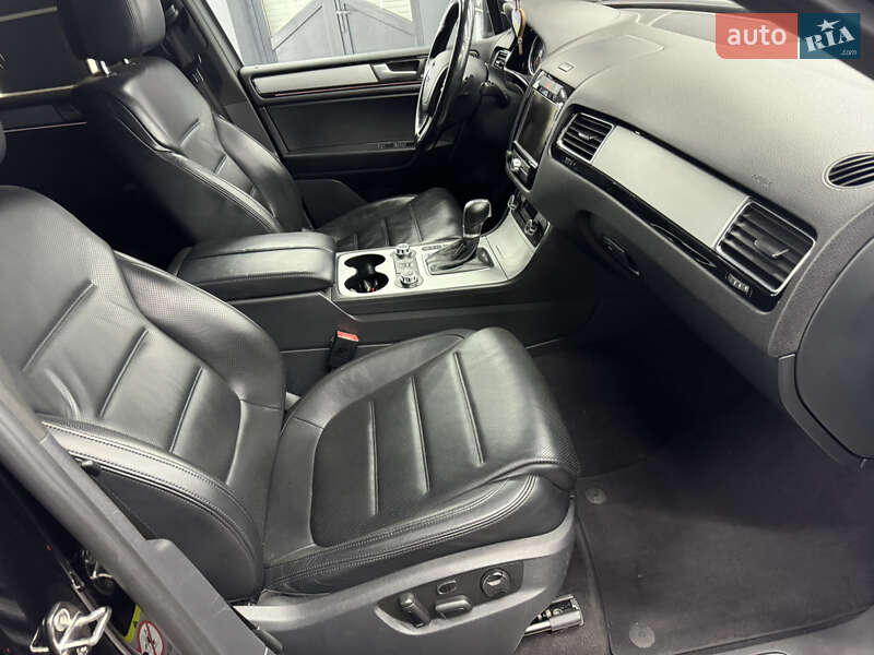 Позашляховик / Кросовер Volkswagen Touareg 2014 в Коломиї