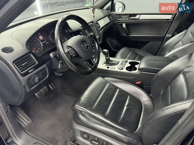 Позашляховик / Кросовер Volkswagen Touareg 2014 в Коломиї