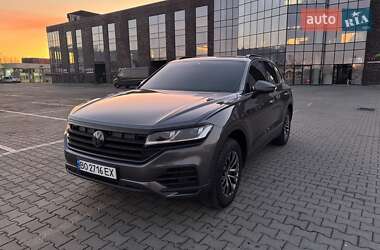 Позашляховик / Кросовер Volkswagen Touareg 2018 в Чернівцях