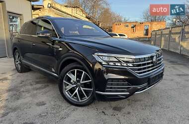 Позашляховик / Кросовер Volkswagen Touareg 2021 в Тернополі