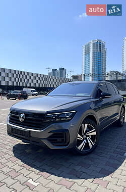 Позашляховик / Кросовер Volkswagen Touareg 2019 в Одесі