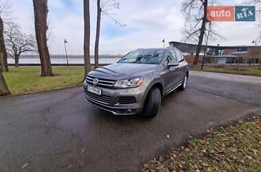 Позашляховик / Кросовер Volkswagen Touareg 2013 в Крюківщині