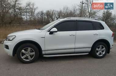 Внедорожник / Кроссовер Volkswagen Touareg 2012 в Киеве
