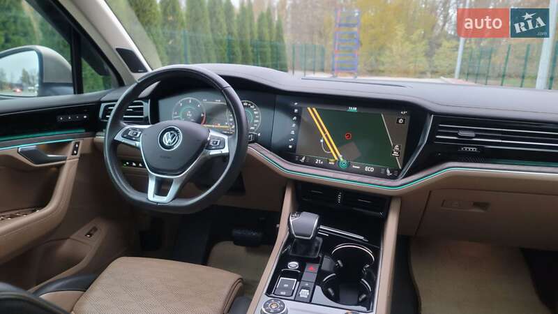 Внедорожник / Кроссовер Volkswagen Touareg 2018 в Кременчуге