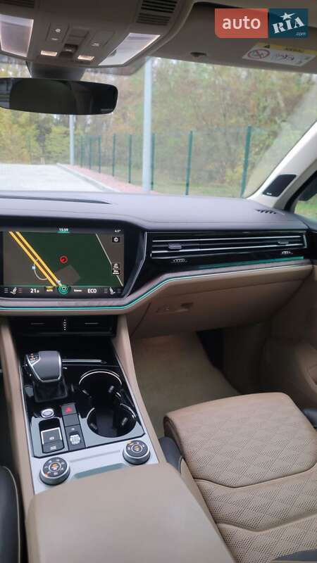 Внедорожник / Кроссовер Volkswagen Touareg 2018 в Кременчуге
