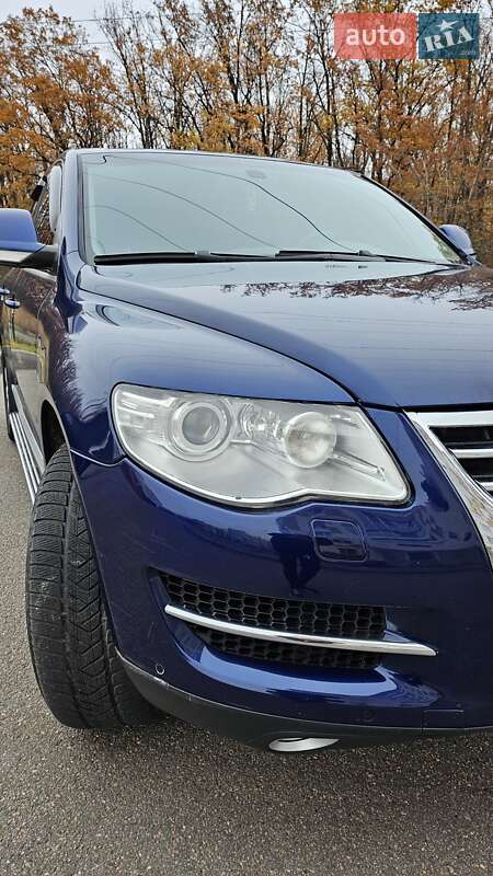Внедорожник / Кроссовер Volkswagen Touareg 2007 в Харькове