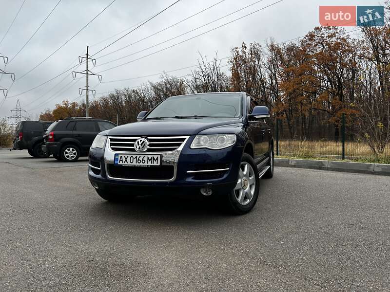 Внедорожник / Кроссовер Volkswagen Touareg 2007 в Харькове