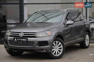 Позашляховик / Кросовер Volkswagen Touareg 2011 в Харкові