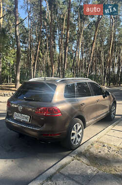 Внедорожник / Кроссовер Volkswagen Touareg 2010 в Черкассах