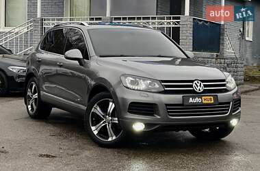 Позашляховик / Кросовер Volkswagen Touareg 2011 в Харкові