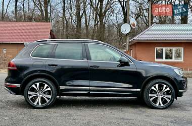 Внедорожник / Кроссовер Volkswagen Touareg 2017 в Гнивани