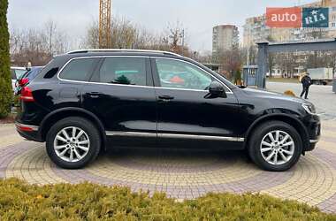 Внедорожник / Кроссовер Volkswagen Touareg 2017 в Львове