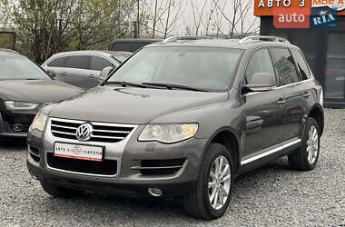 Позашляховик / Кросовер Volkswagen Touareg 2008 в Рівному