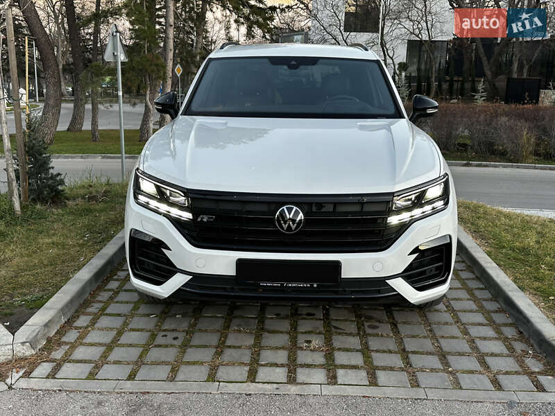 Внедорожник / Кроссовер Volkswagen Touareg 2021 в Киеве