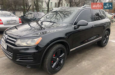 Позашляховик / Кросовер Volkswagen Touareg 2011 в Києві