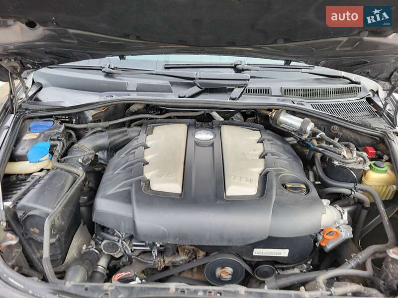 Внедорожник / Кроссовер Volkswagen Touareg 2009 в Тернополе