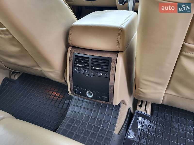 Внедорожник / Кроссовер Volkswagen Touareg 2009 в Тернополе