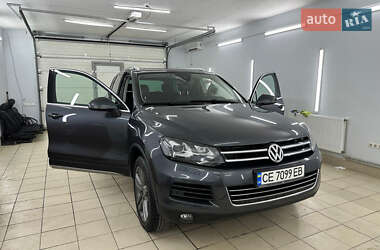 Внедорожник / Кроссовер Volkswagen Touareg 2014 в Черновцах