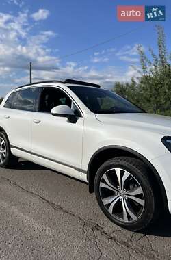 Внедорожник / Кроссовер Volkswagen Touareg 2013 в Коломые