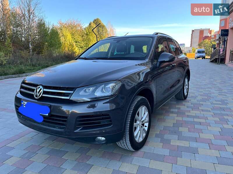 Позашляховик / Кросовер Volkswagen Touareg 2011 в Тернополі