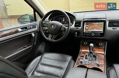 Позашляховик / Кросовер Volkswagen Touareg 2011 в Стрию