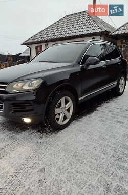 Позашляховик / Кросовер Volkswagen Touareg 2010 в Дубні