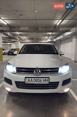 Позашляховик / Кросовер Volkswagen Touareg 2013 в Києві