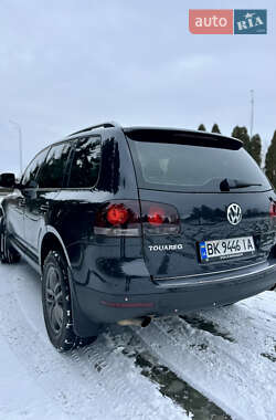 Внедорожник / Кроссовер Volkswagen Touareg 2006 в Дубно