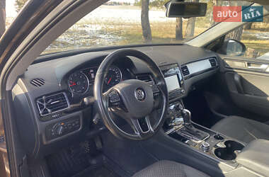 Позашляховик / Кросовер Volkswagen Touareg 2012 в Києві