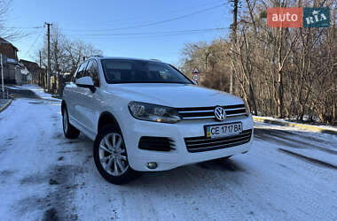 Позашляховик / Кросовер Volkswagen Touareg 2012 в Чернівцях