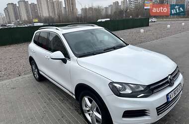 Позашляховик / Кросовер Volkswagen Touareg 2012 в Києві