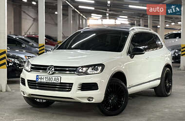 Внедорожник / Кроссовер Volkswagen Touareg 2011 в Одессе