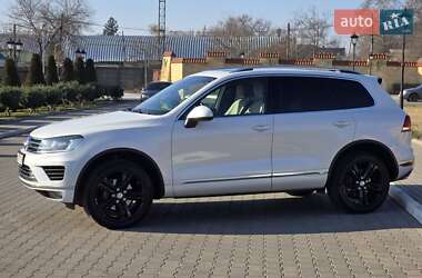 Внедорожник / Кроссовер Volkswagen Touareg 2016 в Измаиле