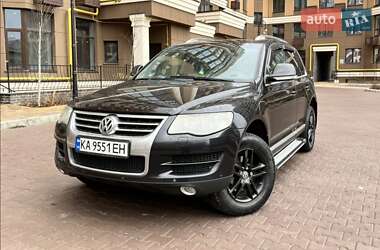 Позашляховик / Кросовер Volkswagen Touareg 2010 в 